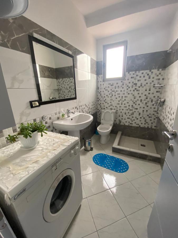 Guest'S Apartament Pogradec Exterior photo